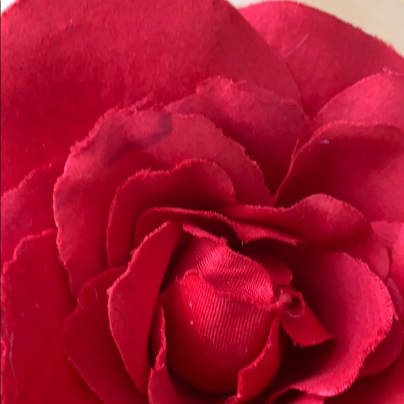 Red Flowers for Hair or Lapel - Picture 2 of 3